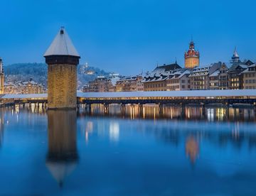 Möblierte Wohnung in Luzern mit Balkon und hellem Wohnbereich
